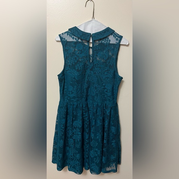 Women’s dress size L, turquoise, lace. Worn twice. - Picture 2 of 2